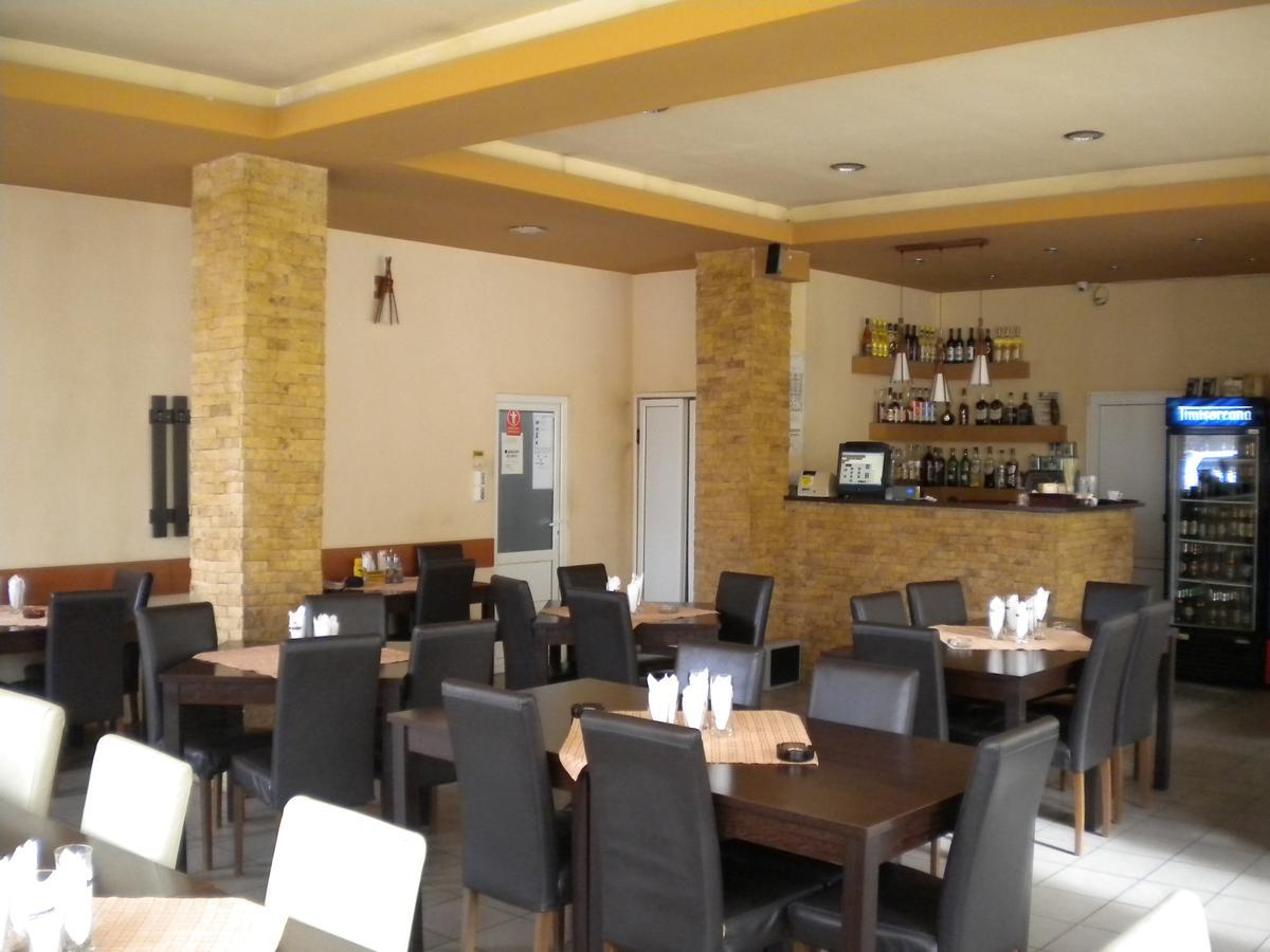 Hotel Dalia Gilău Extérieur photo
