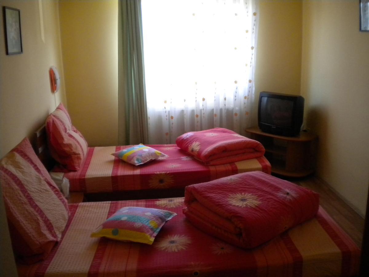 Hotel Dalia Gilău Extérieur photo